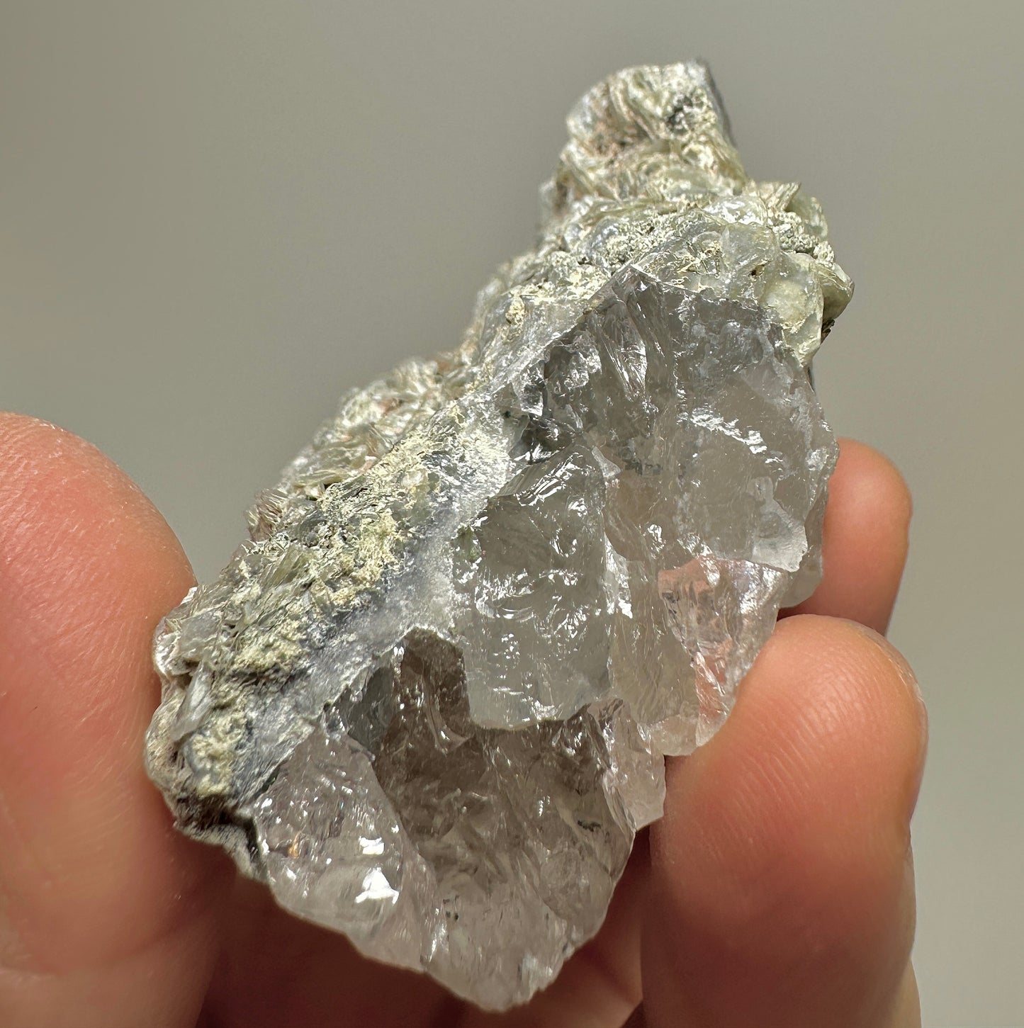 Inner Mongolia High-Temperature Crystal with Petal Calcite – Mineral Specimen, Natural Crystal Cluster for Collectors & Home Decor