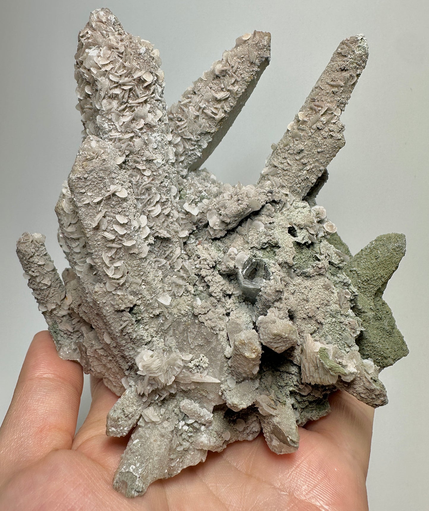 Inner Mongolia High-Temperature Quartz Cluster with Calcite & Chlorite｜Rare Chinese Mineral Specimen