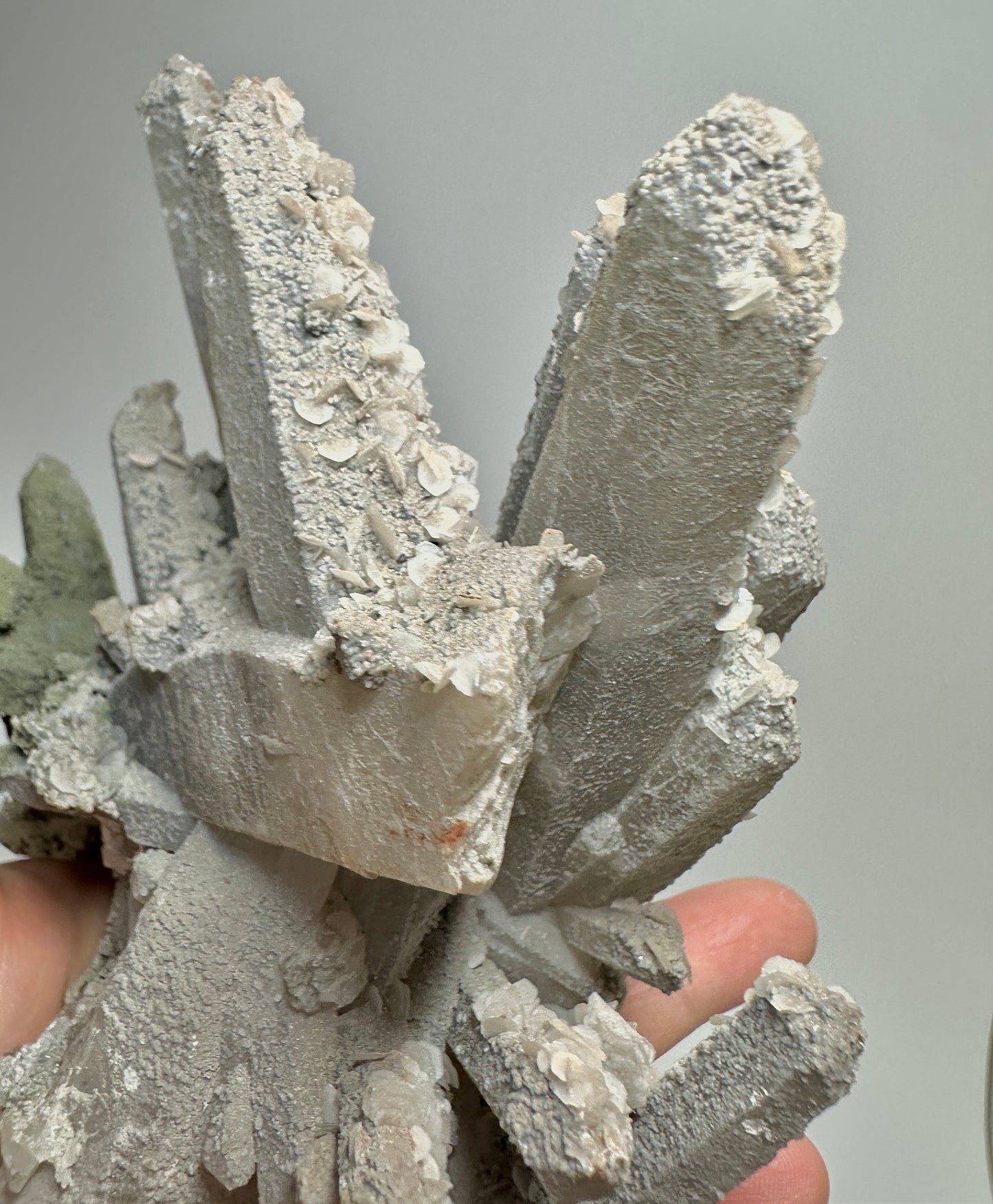 Inner Mongolia High-Temperature Quartz Cluster with Calcite & Chlorite｜Rare Chinese Mineral Specimen