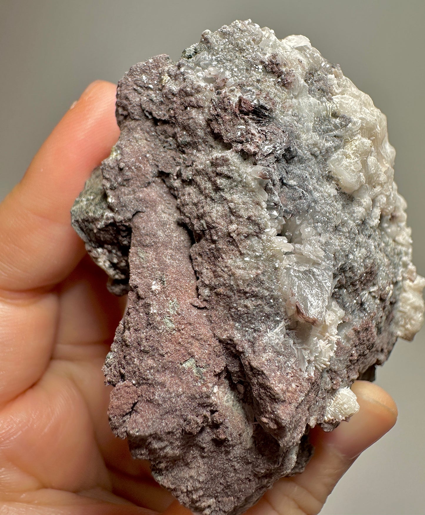 Rare Calcite Crystal Cluster from Inner Mongolia with Hematite, Specularite and Chlorite – Natural Chinese Mineral Specimen for Collectors